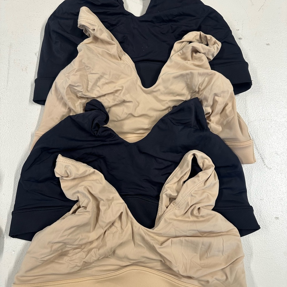 Seamless Black and Tan Bras